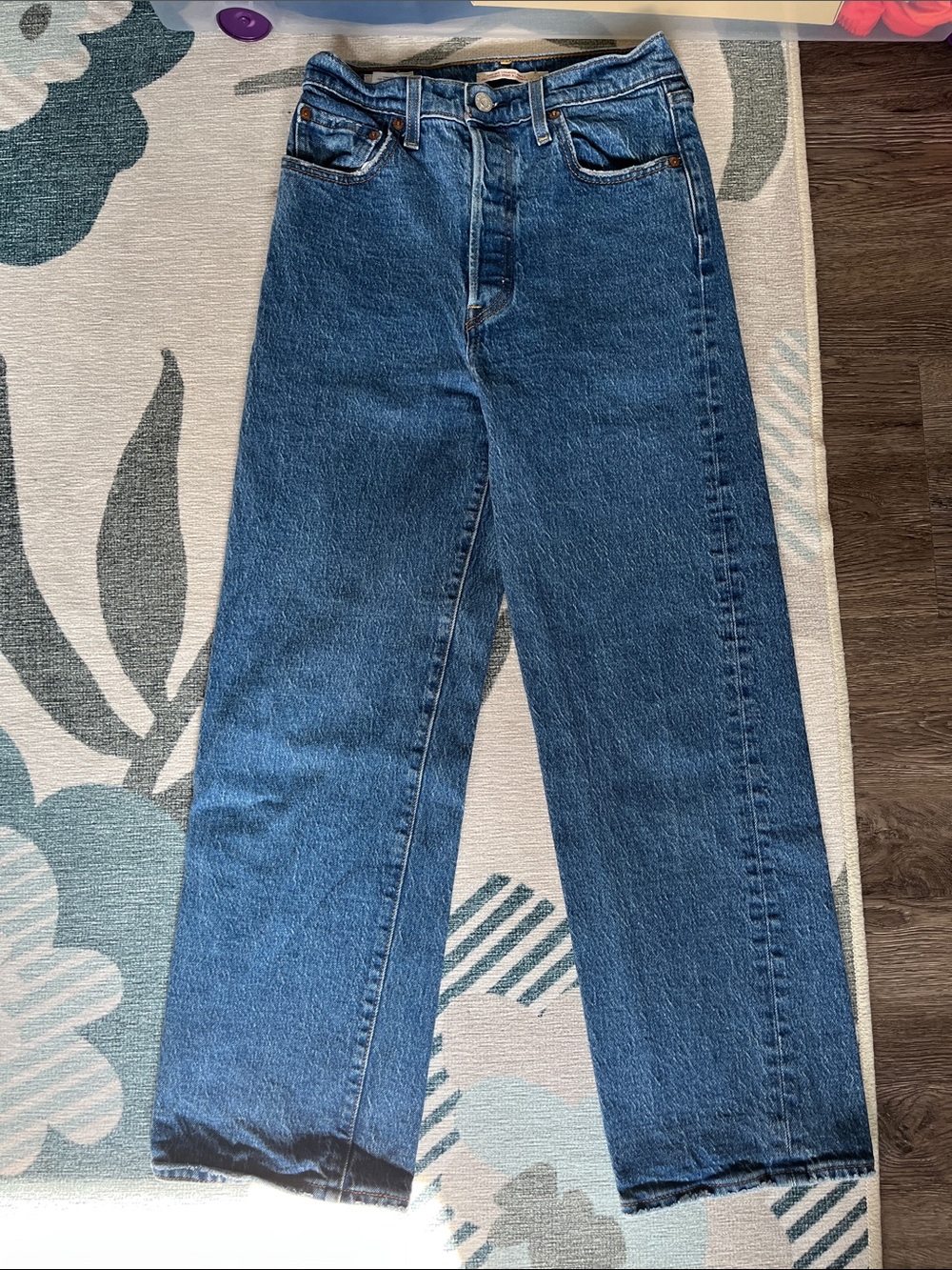 Levi's Classic Straight Leg Jeans in Blue Denim